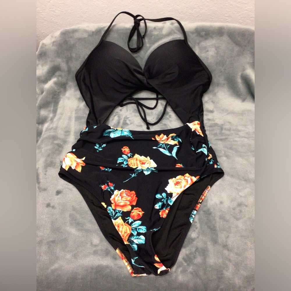 Cupshe Highwaist Cut Out Swimsuit